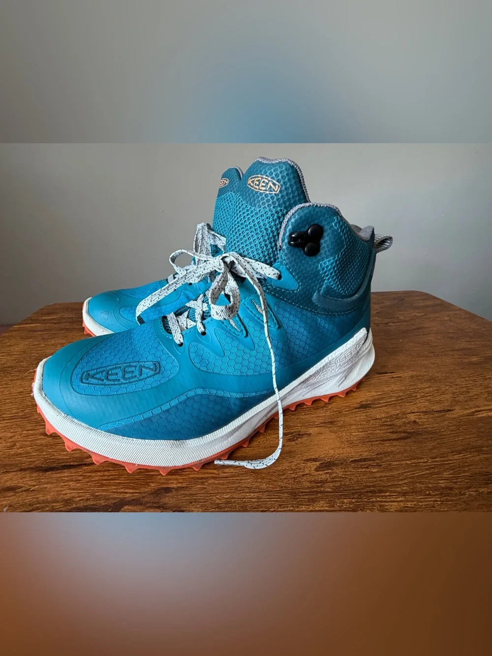 Keen Women's Zionic Mid Waterproof hiking boots in the fjord blue 6.5 - Picture 6 of 7